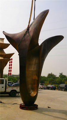 Large Bronzed Forged Metal Sculpture Outdoor Logo Metal Garden Statues