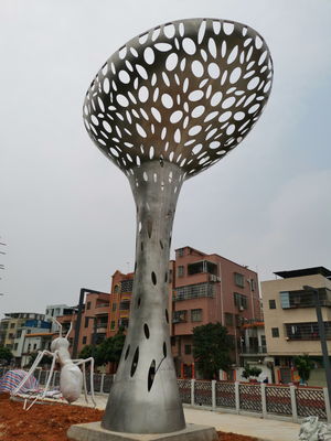 Lamp Hollow Large Metal Yard Sculptures , Brushed Surface Metal Lawn Sculptures