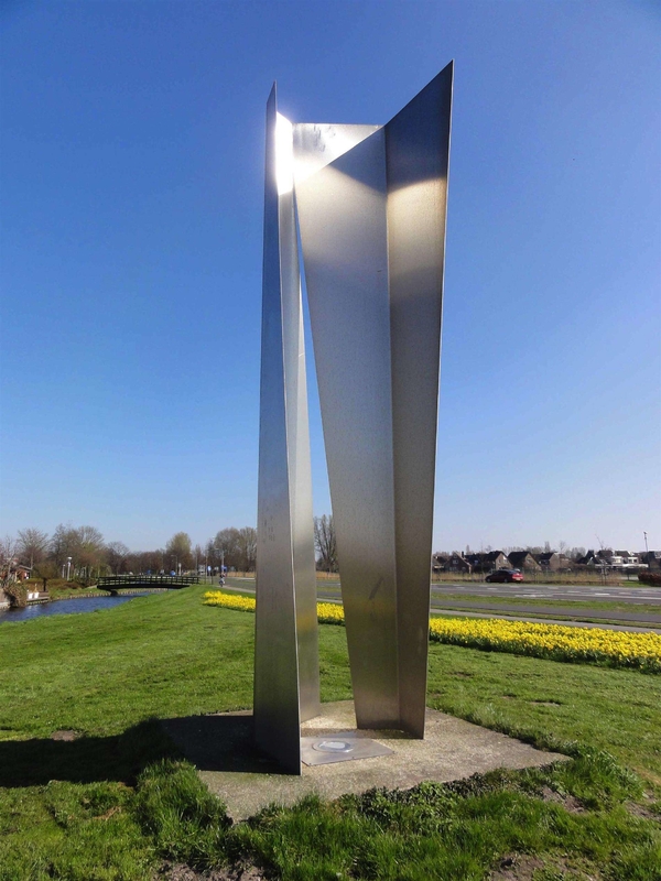Outdoor Garden Decorative Metal Art Sculptures Crafts 8000mm Height
